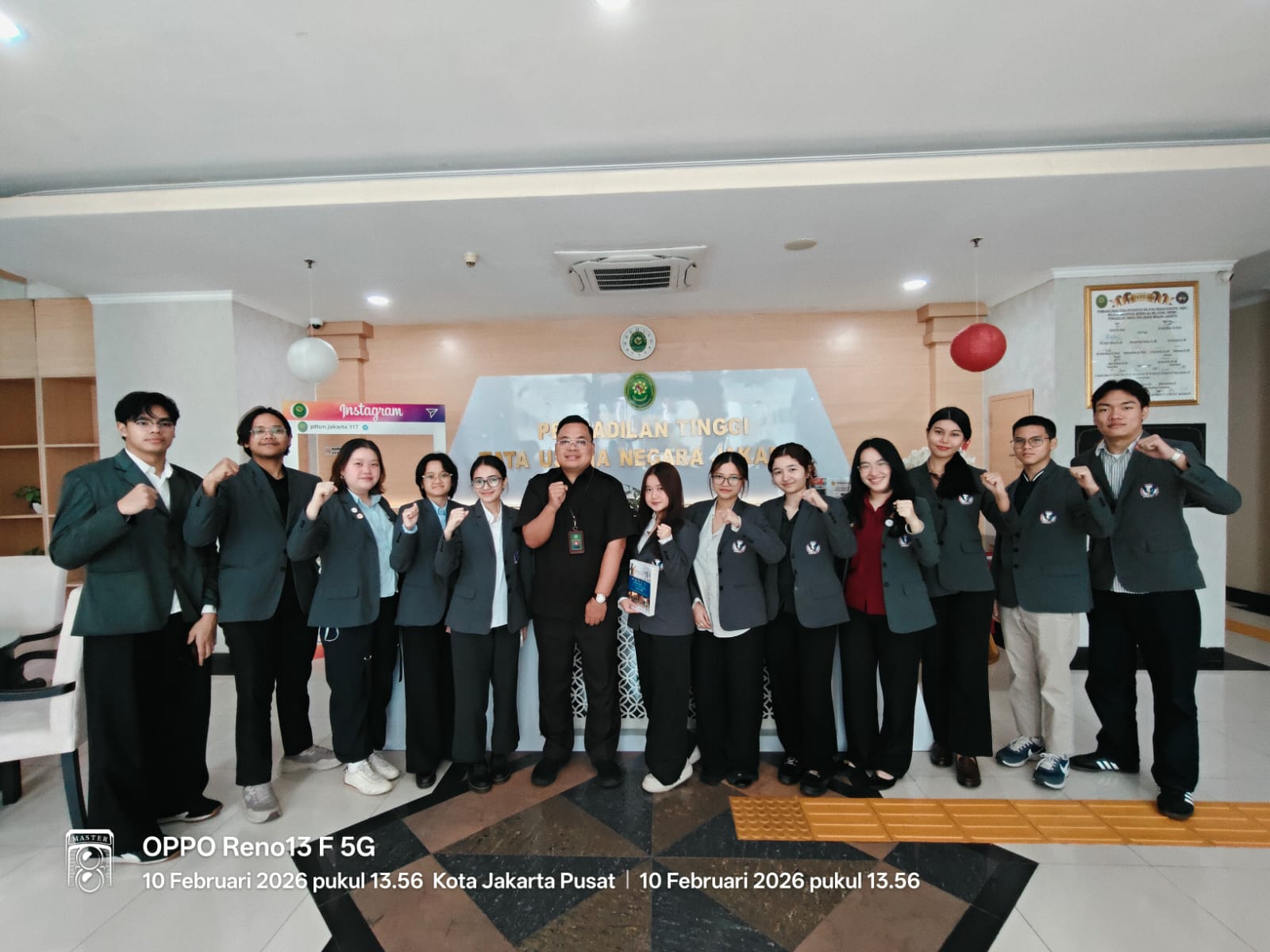 mahasiswa-fh-uph-tan ...